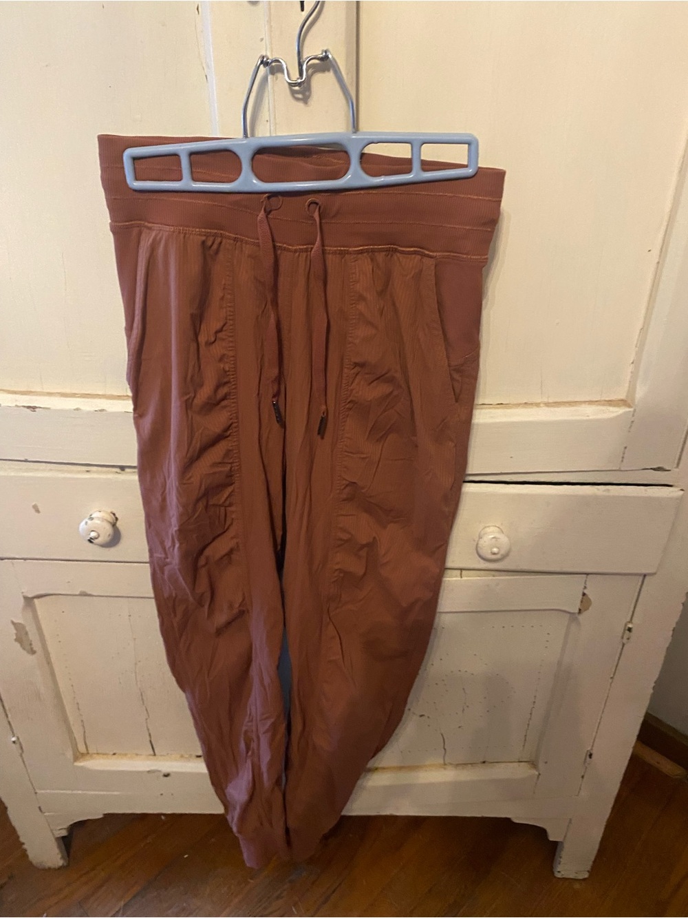 lululemon athletica Women's Track Joggers in Rust Brown
